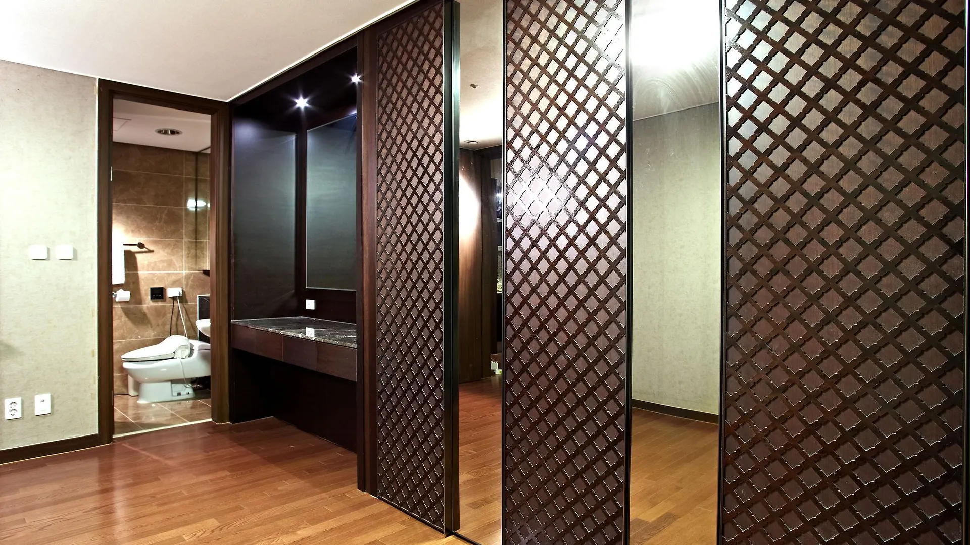 Pale De Cz Hotel Busan
