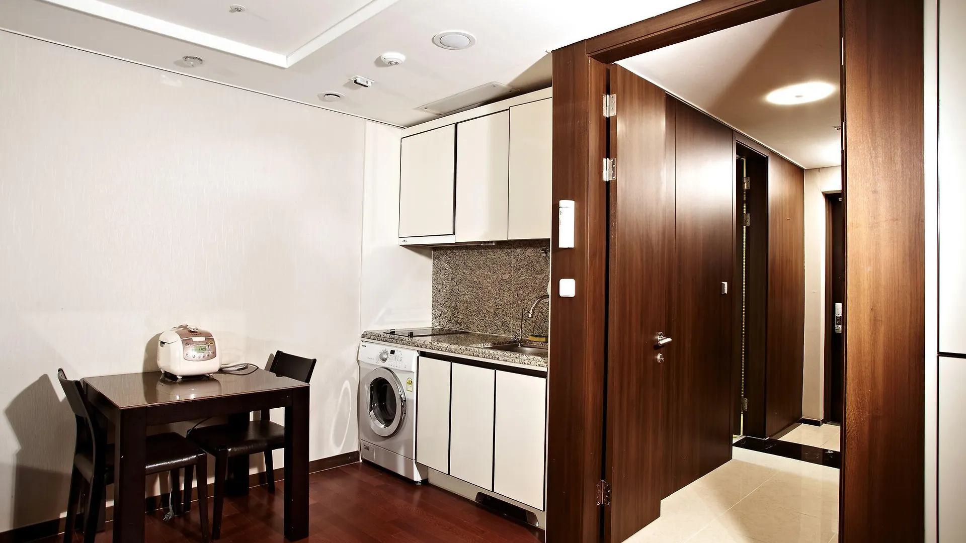 Pale De Cz Hotel Busan