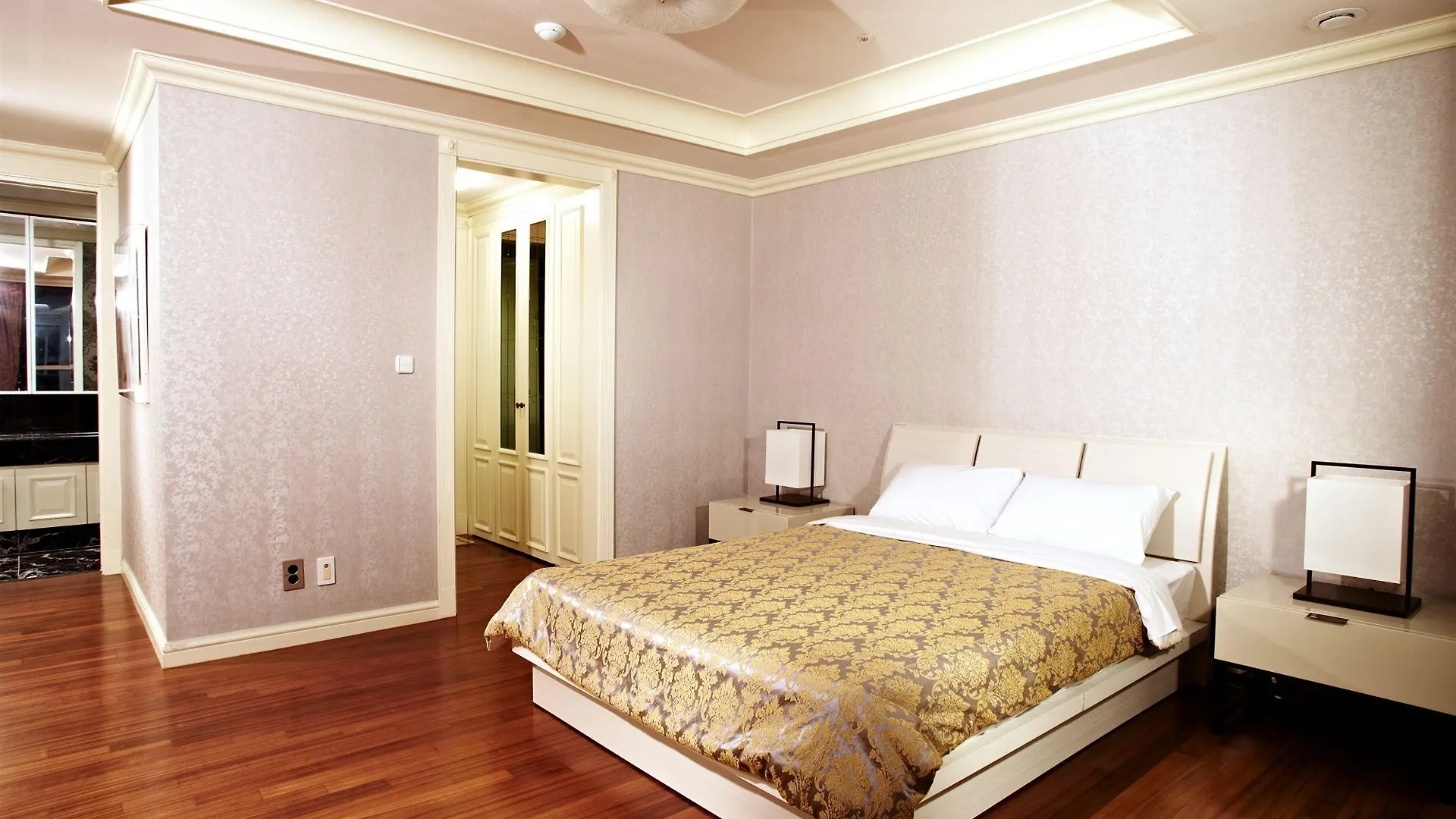 Pale De Cz Hotel Busan