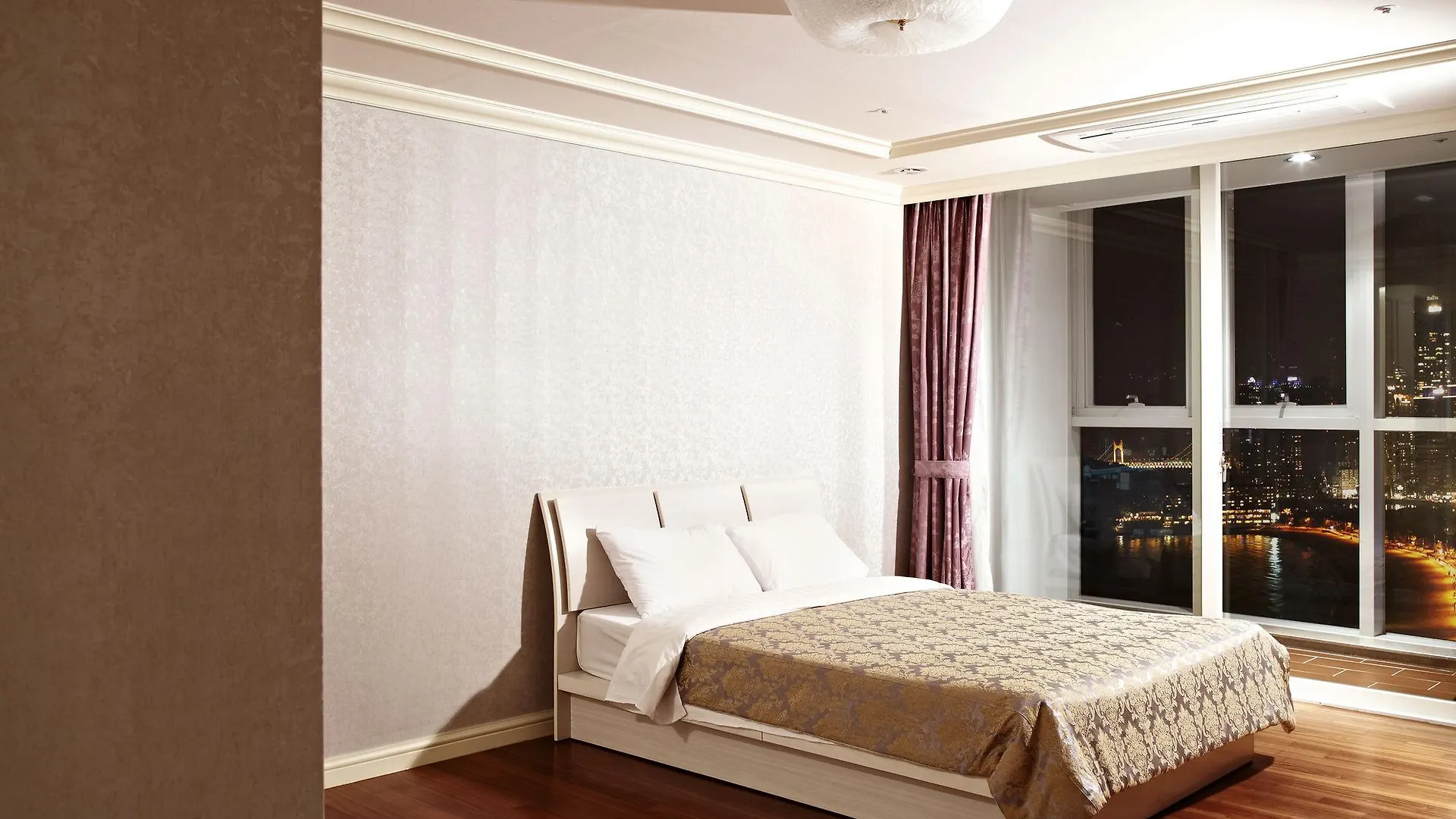 Pale De Cz Hotel Busan