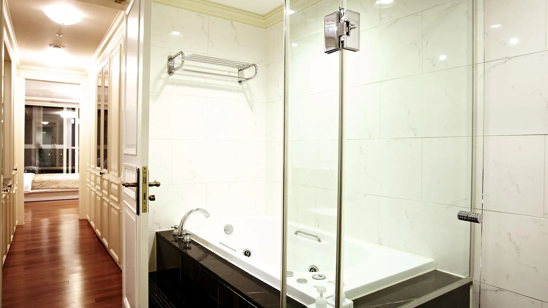 Pale De Cz Hotel Busan