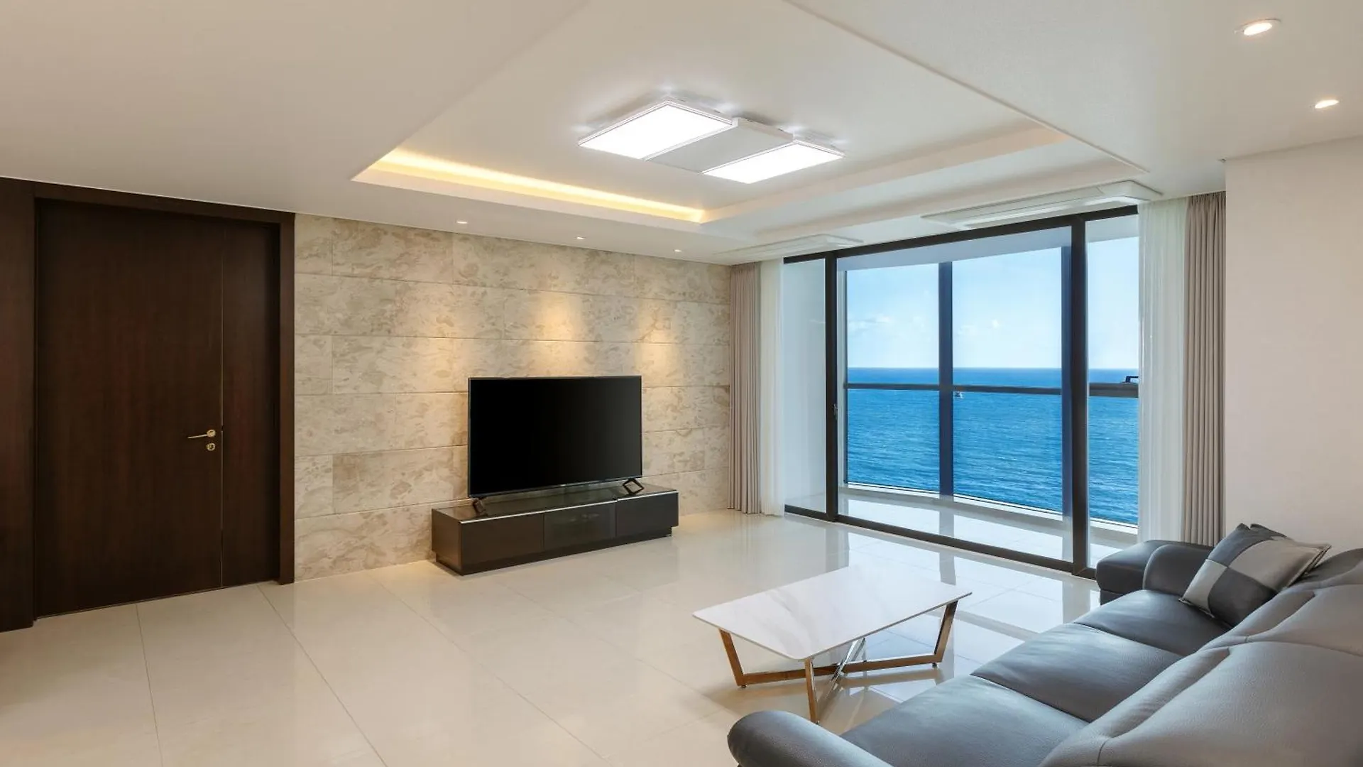 Pale De Cz Condo Busan Resort